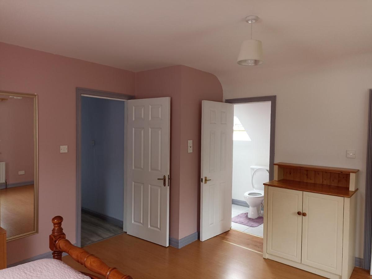 Foreen Lodge, Achill Island Valley ภายนอก รูปภาพ